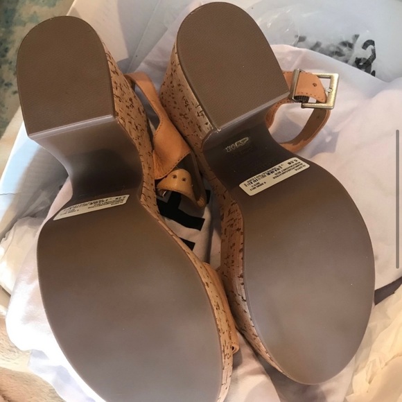 Schutz "Glorya" leather platform sandals. 5.5 - Picture 9 of 10